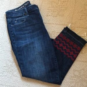 Laurie Felt embroidered Classic Stiletto Drop Hem crop jean Size 10